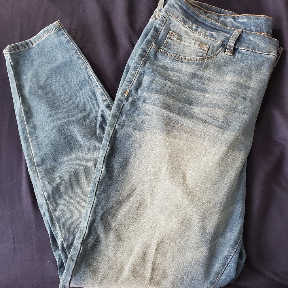 BOGO 50 - Refuge blue jeggings - 18